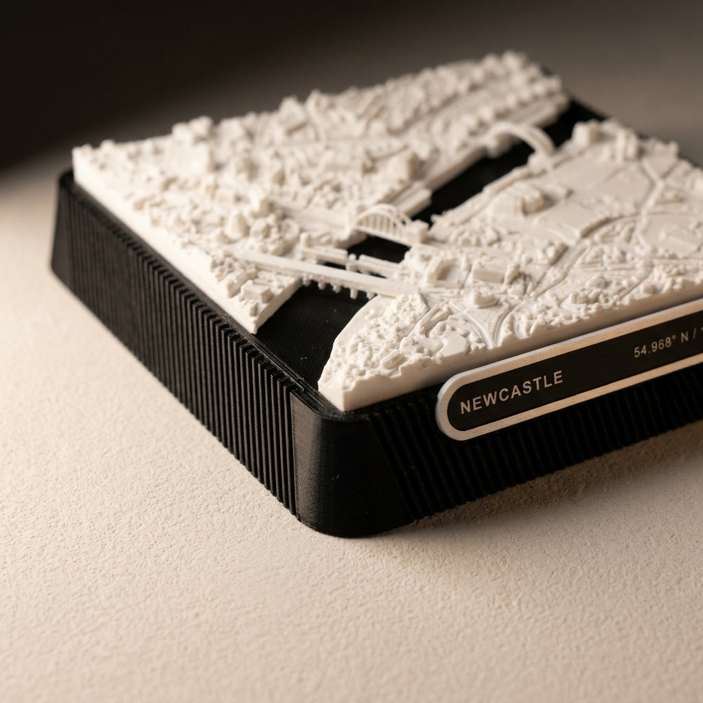 Newcastle upon Tyne Quayside 3D printed city map · 9×9cm relief model · 54.968° N · 1.604° W